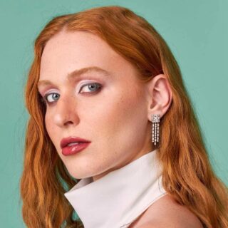 💎 Black November AHAL 💎A geometria do luxo nunca esteve tão irresistível.
Zircônias lapidadas em diferentes formas, brilho arquitetado em cada detalhe — e agora, com 40% OFF.Um colar que domina o olhar, brincos que desenham luz, anéis que falam alto e uma pulseira que fecha o visual com maestria.É design, é desejo, é AHAL. ✨
🛒 Garanta a sua em ahalacessorios.com.br￼#BlackNovemberAhal #AhalAcessorios #JoiasComDesign #BanhoDeRodio #ZirconiasLuxo #AhalLovers