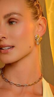 Nossa Live Shop acontece dia 21 de Dezembro, com descontos progressivos e brindes exclusivos nas compras acima de 600 reais! Fique ligada neste domingo nas novidades da Ahal para presentear com muito bom gosto neste Natal!🎅🏼🎄#ahalacessorios #presentedenatal #semijoiasdeluxo #acessoriosfemininos #NatalAhal