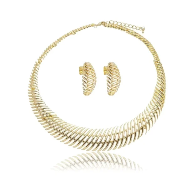 Conjunto Brinco e Colar em Aro Vazado Banhado no Ouro