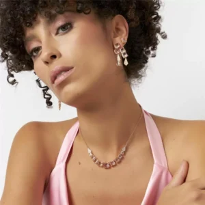 Brinco com Cristal Rosa Quadrado Banhado a Ouro