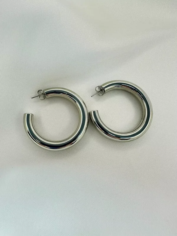 Brinco Argola Tubo Banhada a Ródio