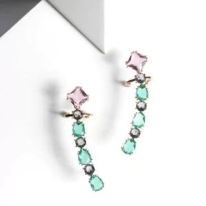 Brinco Ear Cuff banhado no ouro com cristais coloridos