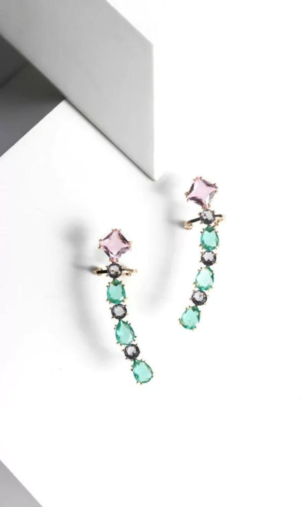 Brinco Ear Cuff banhado no ouro com cristais coloridos