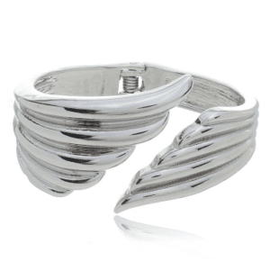 BRACELETE DETALHADO LISO COM BANHO DE RÓDIO