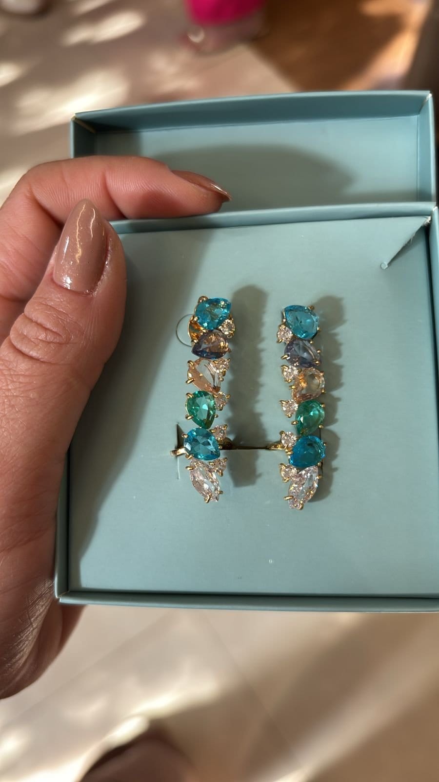 Brinco Ear Cuff De Cristais Banho Ouro