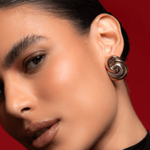 Brinco Desing Orgânico com Mix de Banho Ródio e Ouro 18k