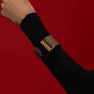 Bracelete Rígido Maximalista com Mix de Banho Ouro e Ródio