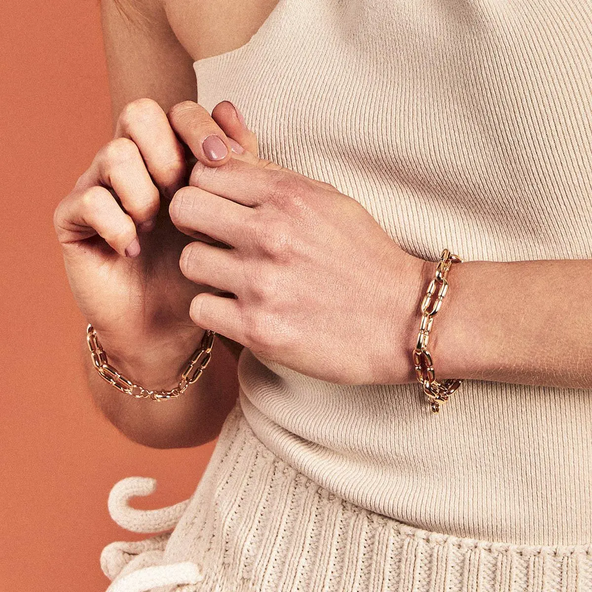 Pulseira Correntaria com Elos Retangulares Banhada a Ouro 18K - Imagem 3